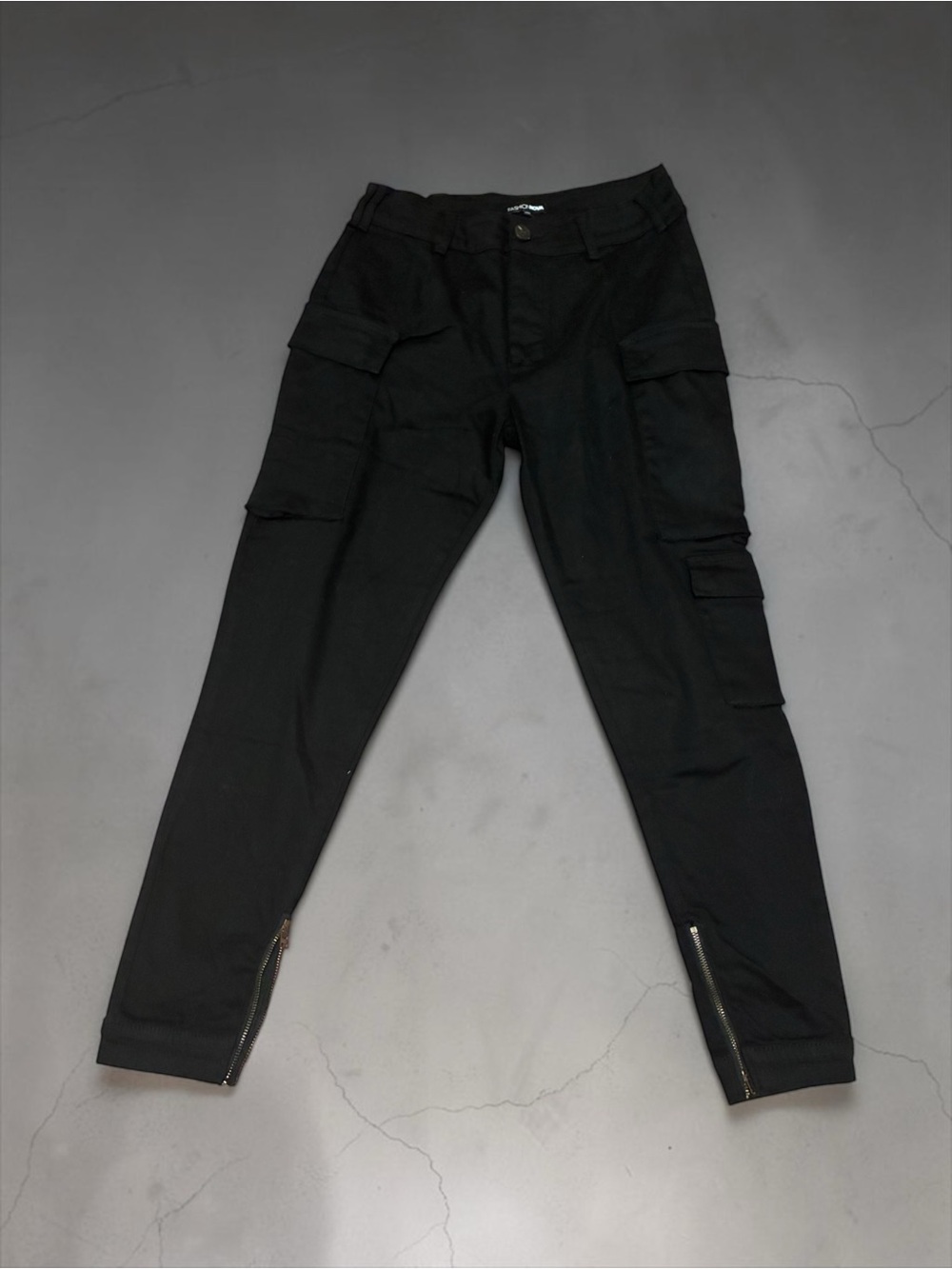 Fashion Nova Womens Black Cargo Joggers with Ankle Zips
